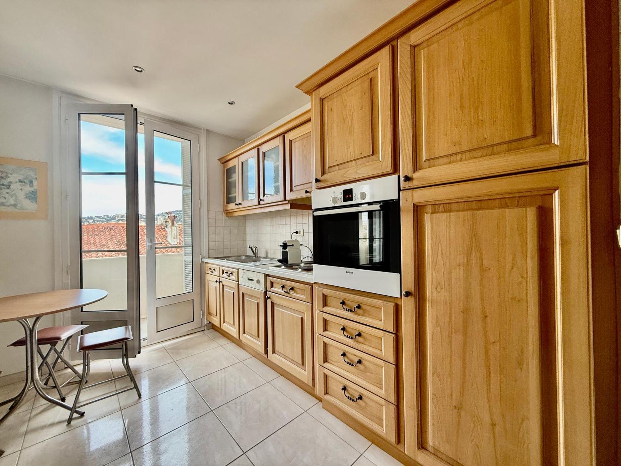 Hoche Centre-ville Appartement *
