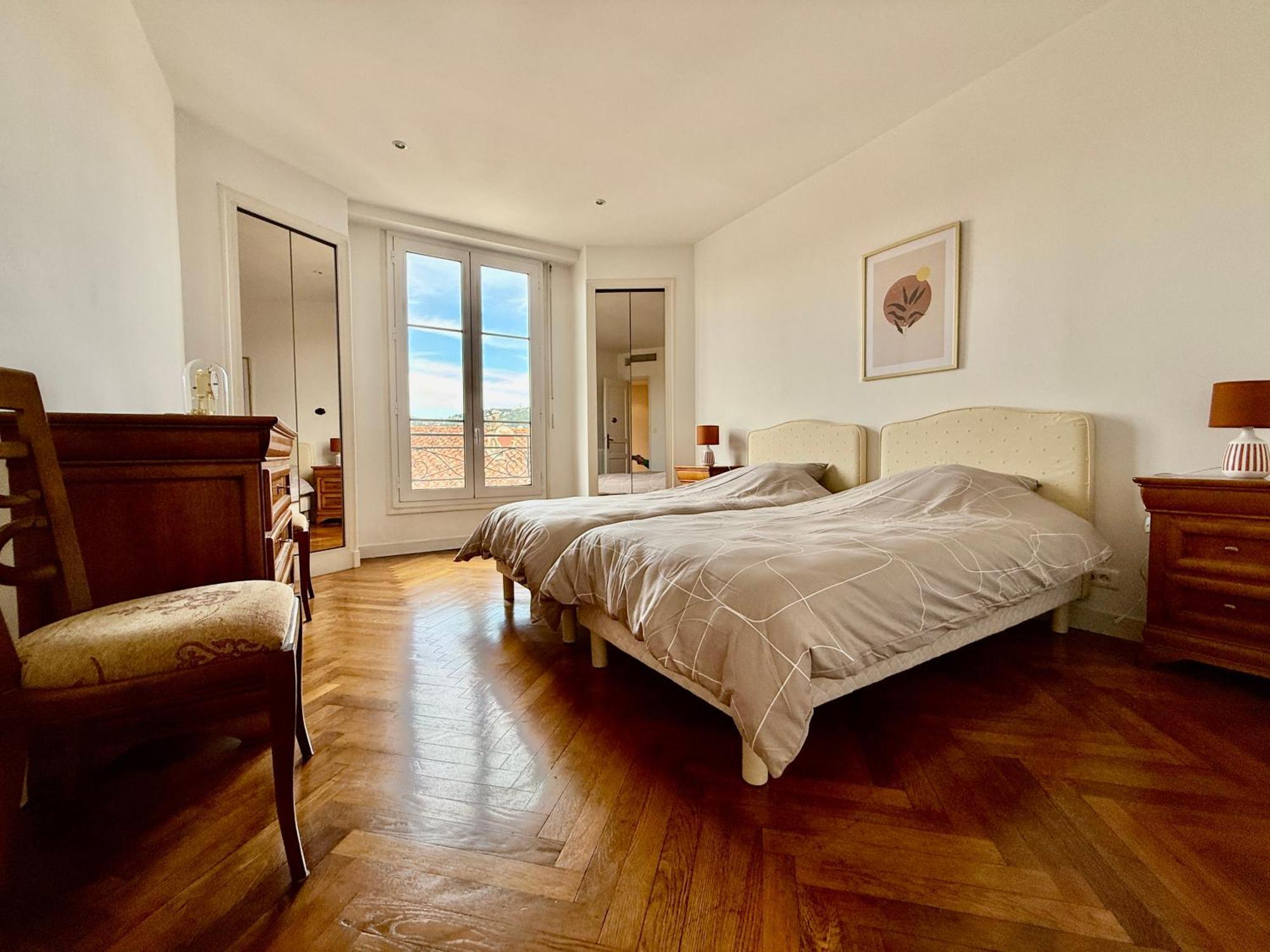 Appartement Hoche Centre-ville