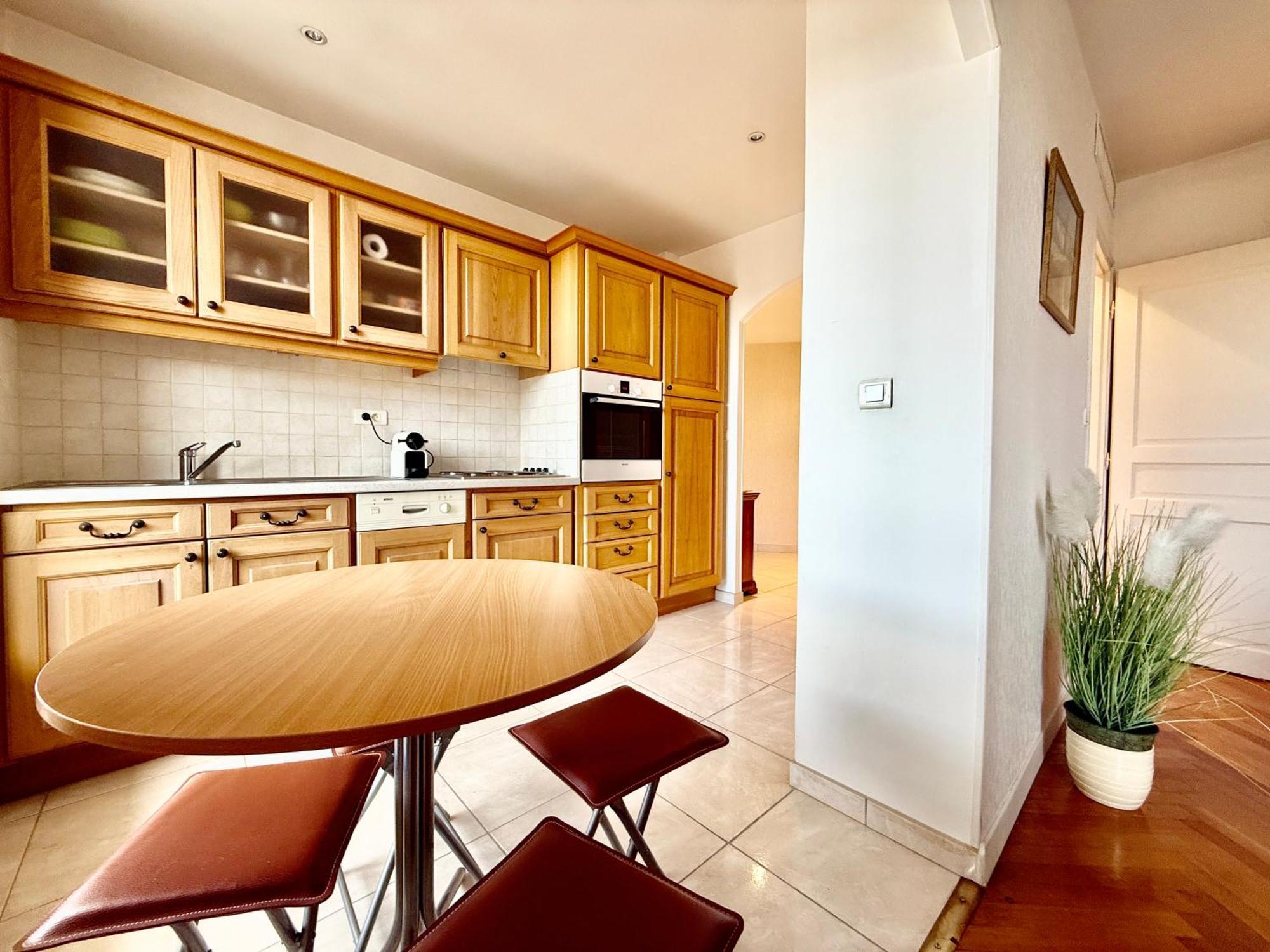 Hoche Centre-ville Appartement *